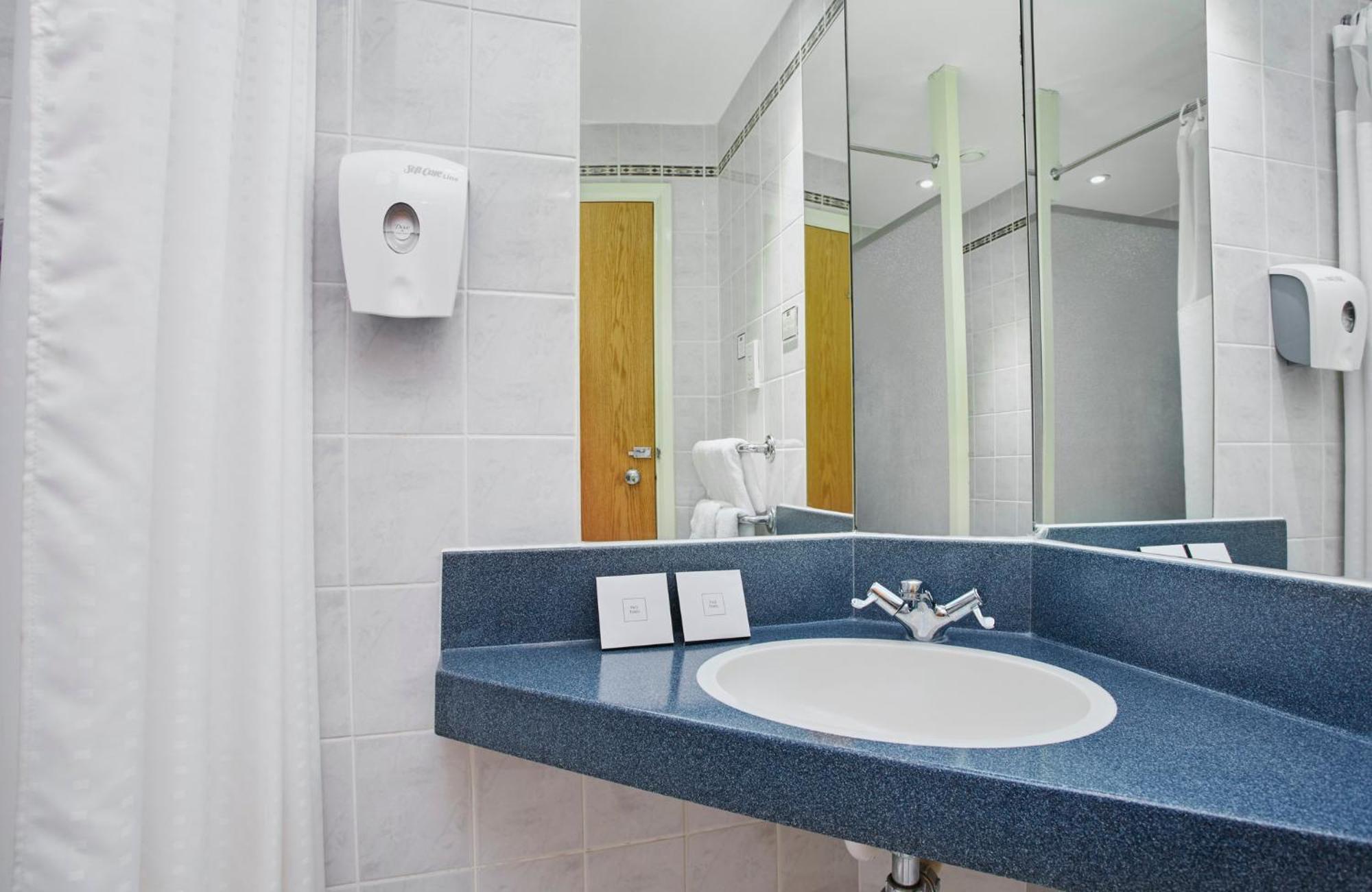 Express Victoria By Ihg