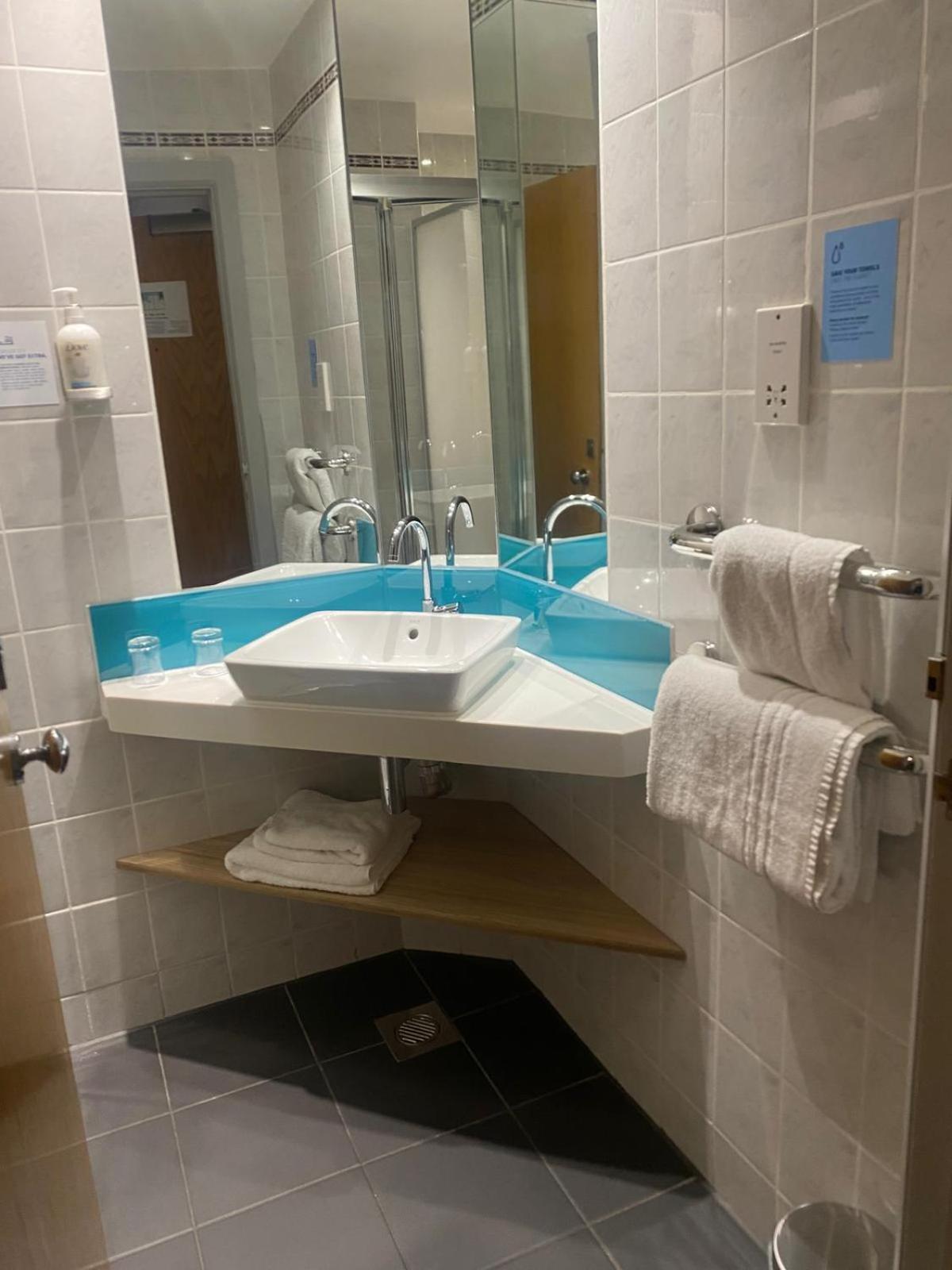 Express Victoria By Ihg